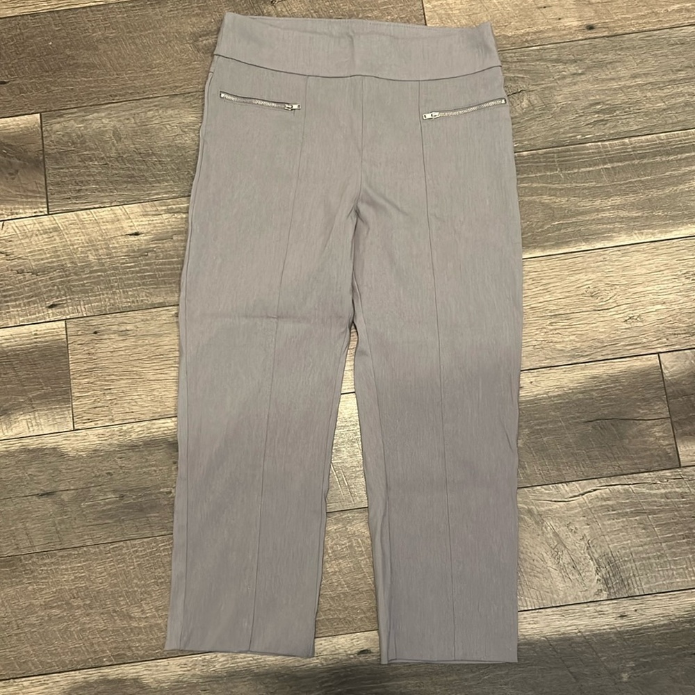 # 59 BNWOT Suzy Shier dress crop pants size 11 / 12, light grey